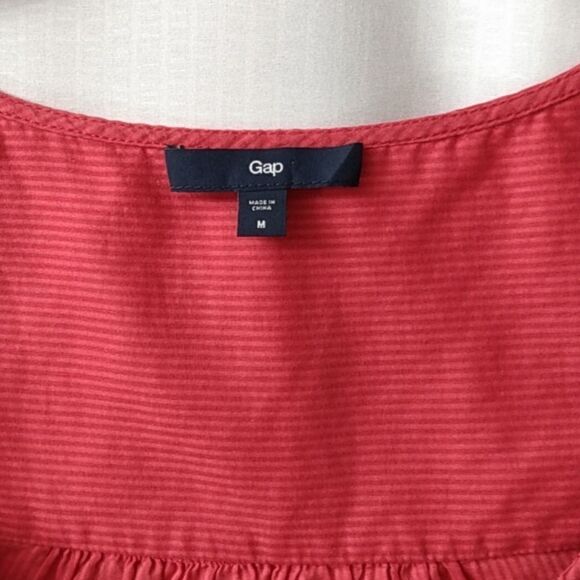 6/$25 Gap Women’s Red Pinstripe Ruffled ButtonDown Sleeveless 100% Cotton Blouse - Picture 9 of 11